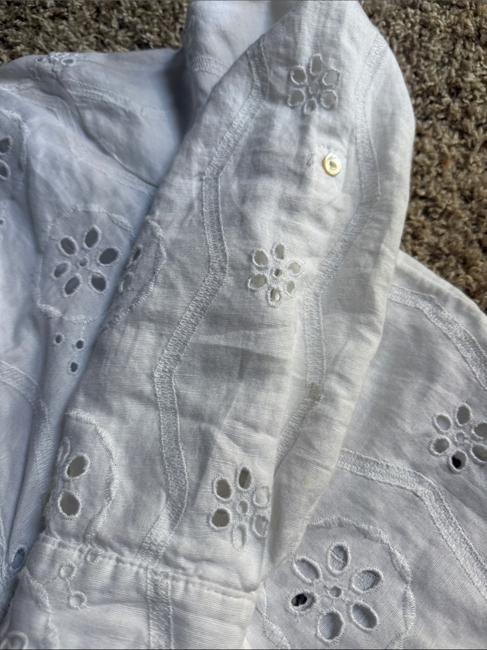Christian Siriano White Eyelet V-Neck Tunic - Picture 3 of 3